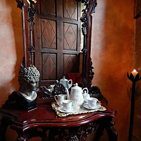 S. Nikolis Historic Boutique Готель 4*