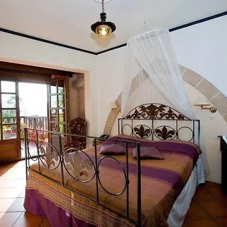 S. Nikolis Historic Boutique Готель 4*