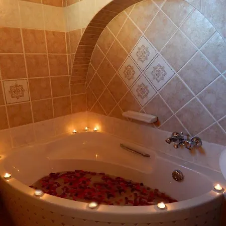 S. Nikolis Historic Boutique Готель 4*