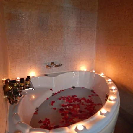 S. Nikolis Historic Boutique Готель 4*