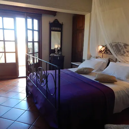 Готель S. Nikolis Historic Boutique 4*