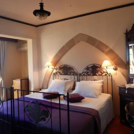 S. Nikolis Historic Boutique Готель 4*